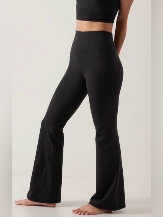 Athleta NWT Elation Split Slim Flare Black High-Waist Leggings Size S